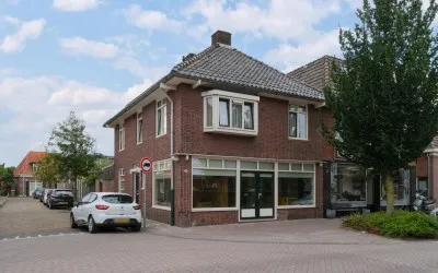 Twee-onder-één-kap te koop: Nieuwstraat 68A, Wonde en omgeving Almelo
