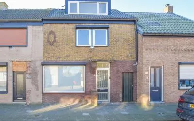 Tussenwoning te koop: Nieuwstraat 71, Koewacht