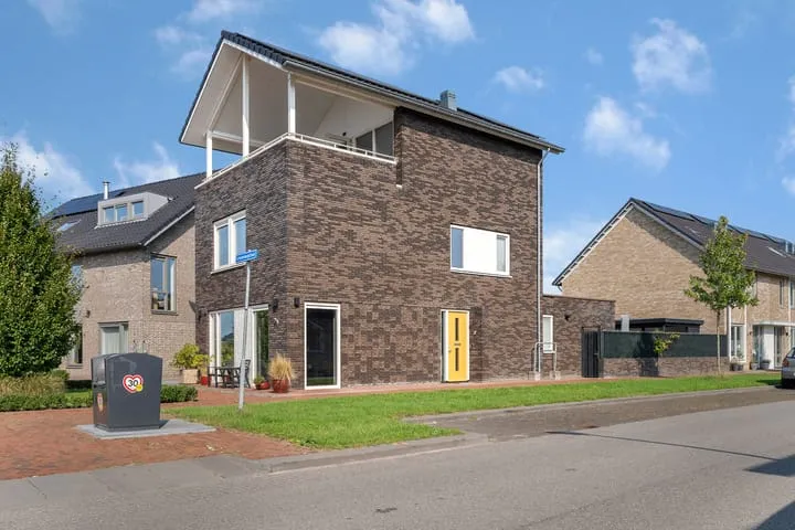 Detached house for sale: Nijenhuislaan 40, Werkeren Zwolle