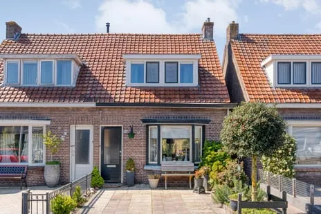 Twee-onder-één-kap te koop: Nijeveenseweg 43, Nieuwveenselanden Meppel