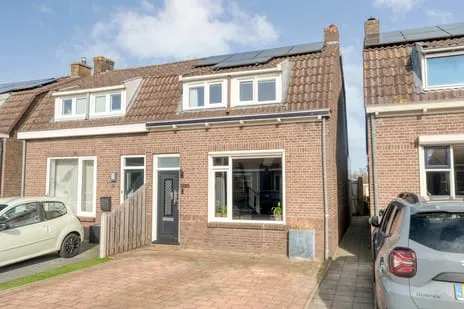 Twee-onder-één-kap te koop: Nijeveenseweg 72, Nieuwveenselanden Meppel