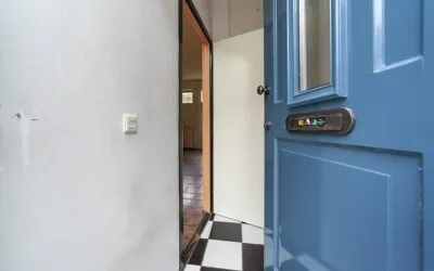 Tussenwoning te koop: Nijhoffstraat 110, St. Marten Arnhem