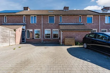 Tussenwoning te koop: Nijstukken 37, De Velden/De Stukken Assen