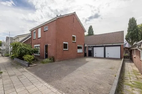 Detached house for sale: Nijverdalseweg 15, Veeneslagen Oost Rijssen