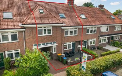 Corner house for sale: Nijverheidlaan 43, Uitvindersbuurt Ede