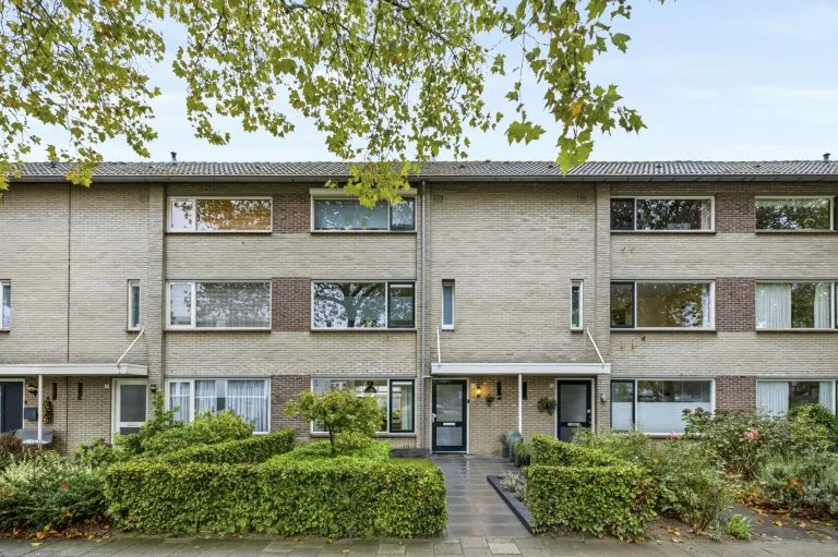 Tussenwoning te koop: Nijverheidslaan 22, Veldhoven