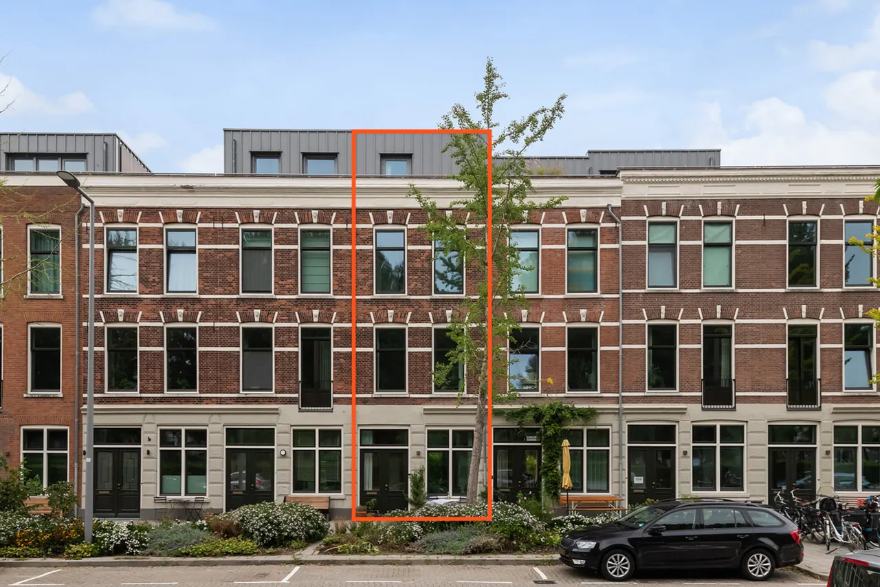 Tussenwoning te koop: Nijverheidstraat 300, Rotterdam