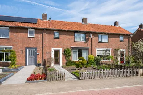 Tussenwoning te koop: Nijverheidsweg 51, Aalten-kern Zuid 1 Aalten