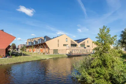 Hoekwoning te koop: Nina Simonehof 23, Rooswijk Noord Zaandijk