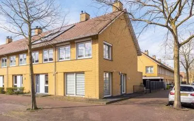 Hoekwoning te koop: Nobelstraat 1, Uitvindersbuurt Ede
