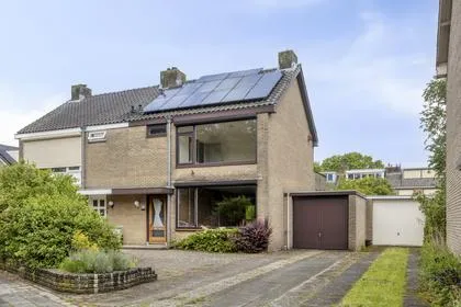 Twee-onder-één-kap te koop: Nocturnestraat 14, Neerbosch-Oost Nijmegen