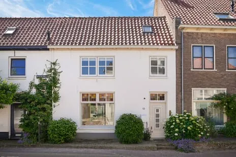 Terraced house for sale: Nonnenstraat 13, Zaltbommel Binnenstad Zaltbommel