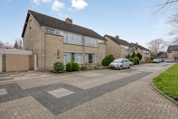 Tussenwoning te koop: Nonnenveld 30, Leijsenakkers Oosterhout