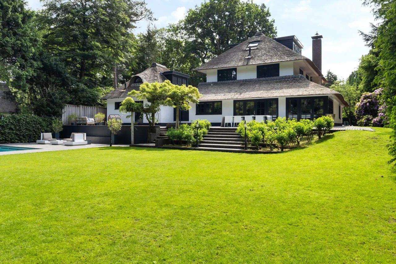 Vrijstaande woning te koop: Noolseweg 21, Laren