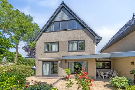 Corner house for sale: Noordeinde 191, Roelofarendsveen Roelofarendsveen