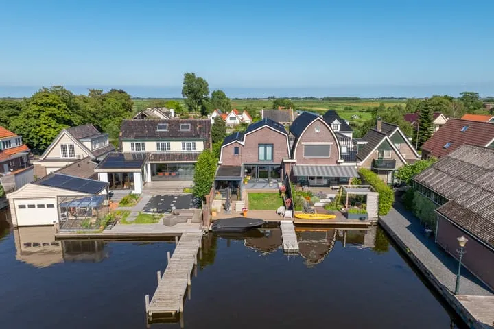 Hoekwoning te koop: Noordeinde 90, t Lint Landsmeer