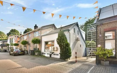 Corner house for sale: Noorder Kerkedijk 27, Groot IJsselmonde Rotterdam