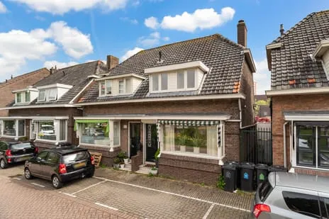 Twee-onder-één-kap te koop: Noorder Kerkedijk 143, Groot IJsselmonde Rotterdam