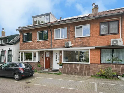 Tussenwoning te koop: Noorder Kerkedijk 97, Rotterdam