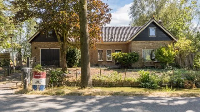 Vrijstaande woning te koop: Noorderweg 125, Wijdewormer