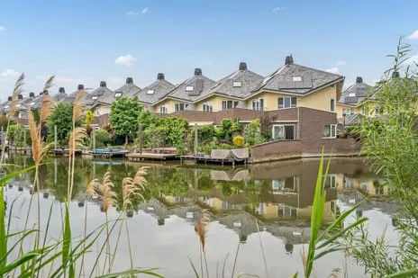 Terraced house for sale: Noordland 11, Lage Veld 'S-Gravenhage