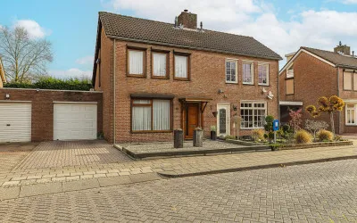 Tussenwoning te koop: Noordsingel 39, Sprundel