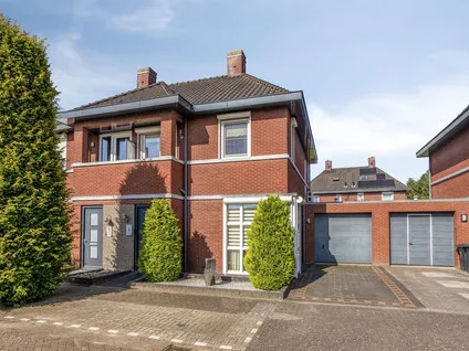 Terraced house for sale: Noordveld 7, Sprundel Sprundel