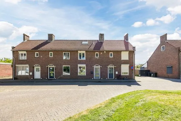 Terraced house for sale: Noordzeedijk 15, Stampersgat Stampersgat