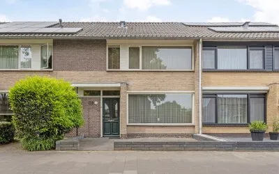 Terraced house for sale: Noordzeelaan 27, Woenselse Heide Eindhoven
