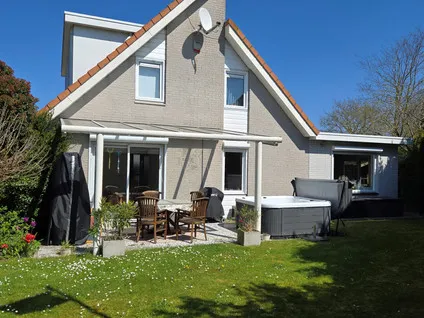 Vrijstaande woning te koop: Noordzeelaan 83, Scharendijke Scharendijke