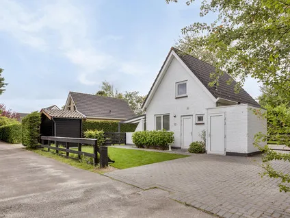 Detached house for sale: Noordzeepark-Doggersbank 15, Ouddorp oude nieuwlandseweg Ouddorp