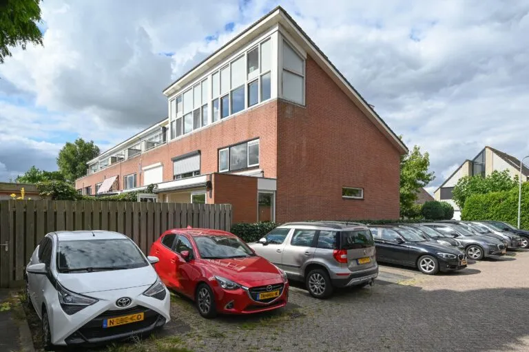 Hoekwoning te koop: Noorse Lijster 11, Uithoorn