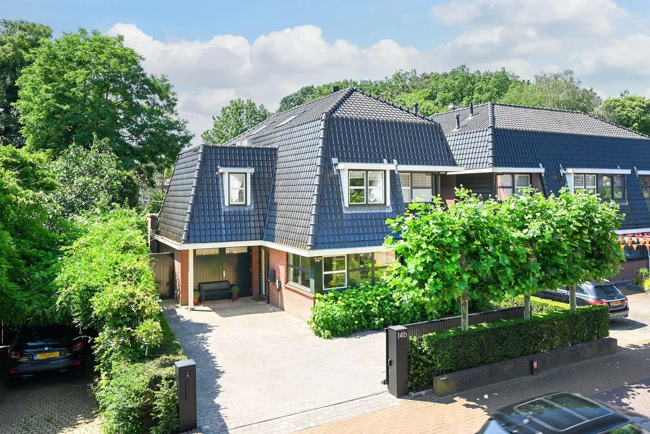Hoekwoning te koop: Nootweg 14B, Loosdrecht