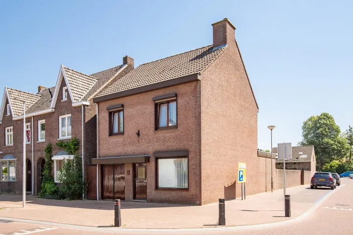 Vrijstaande woning te koop: Norbertijnenstraat 11, Oud-Geleen en Haesselderveld Geleen