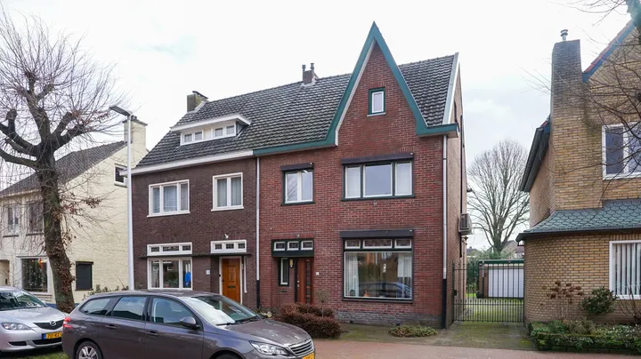 Twee-onder-één-kap te koop: Norbertijnenstraat 15A, Oud-Geleen en Haesselderveld Geleen