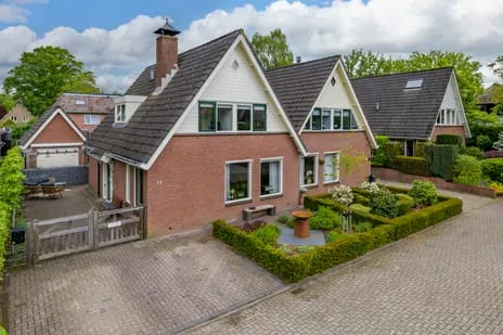 Twee-onder-één-kap te koop: Notaris Feithpad 12, Beekbergen Beekbergen
