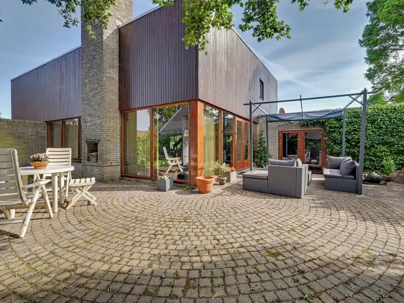 Vrijstaande woning te koop: Notaris L P vd Blinkln 11A, Brielle