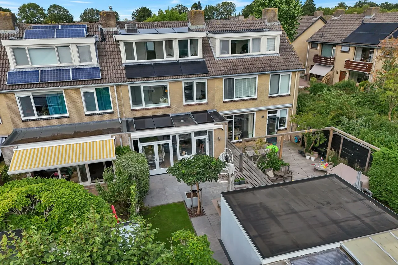 Tussenwoning te koop: Notenhof 16, Schagen