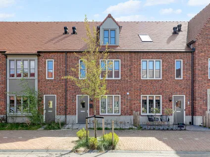 Tussenwoning te koop: Notenhout 19, Waddinxveen