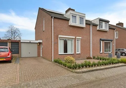 Hoekwoning te koop: Nuienplein 24, Kern Hunsel Hunsel