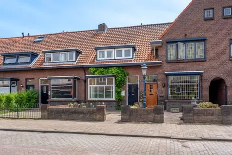 Tussenwoning te koop: Nuijtsstraat 39, Haagpoort Breda