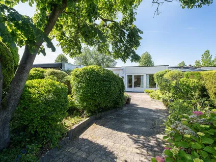 Tussenwoning te koop: Nuyenburglaan 32, Heemradenbuurt Heerhugowaard