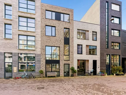 Tussenwoning te koop: Nydia Ecurystraat 12, Centrumeiland Amsterdam