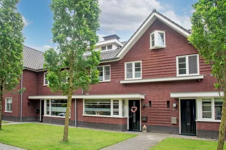 Tussenwoning te koop: O.L. Vrouwestraat 6B, Bentelo kern Bentelo