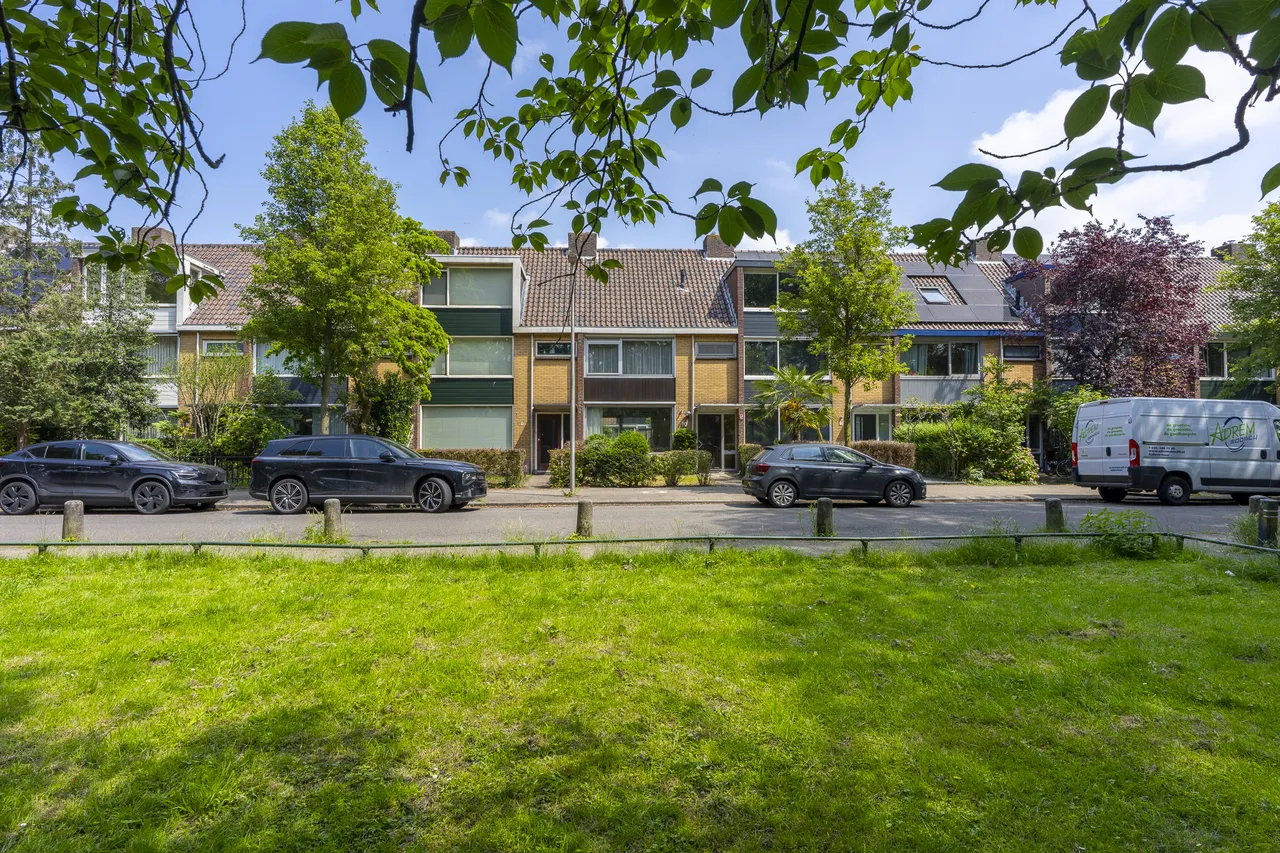 Tussenwoning te koop: Oberondreef 10, Utrecht