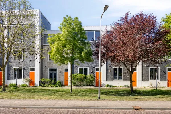 Tussenwoning te koop: Obrechtstraat 157, Zwolle