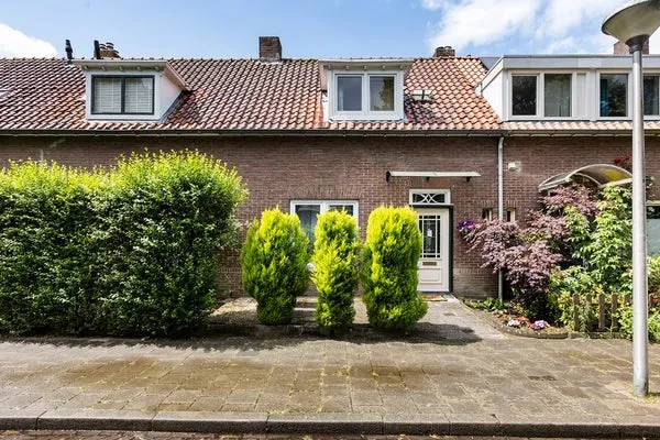 Tussenwoning te koop: Ockeghemstraat 8, Bennekel-Oost Eindhoven