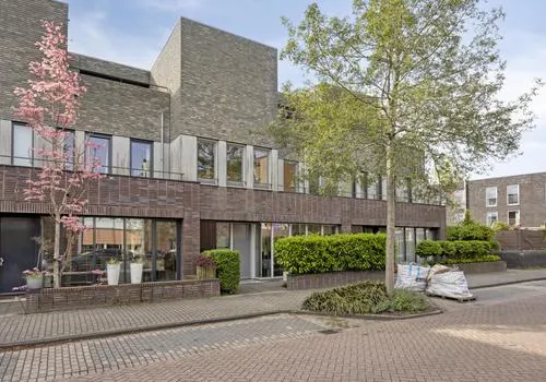 Tussenwoning te koop: Octavialaan 64, Roomburg Leiden