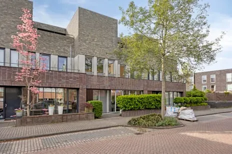 Terraced house for sale: Octavialaan 64, Roomburg Leiden
