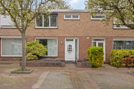 Tussenwoning te koop: Odiliaplein 3, Sweikhuizen Sweikhuizen